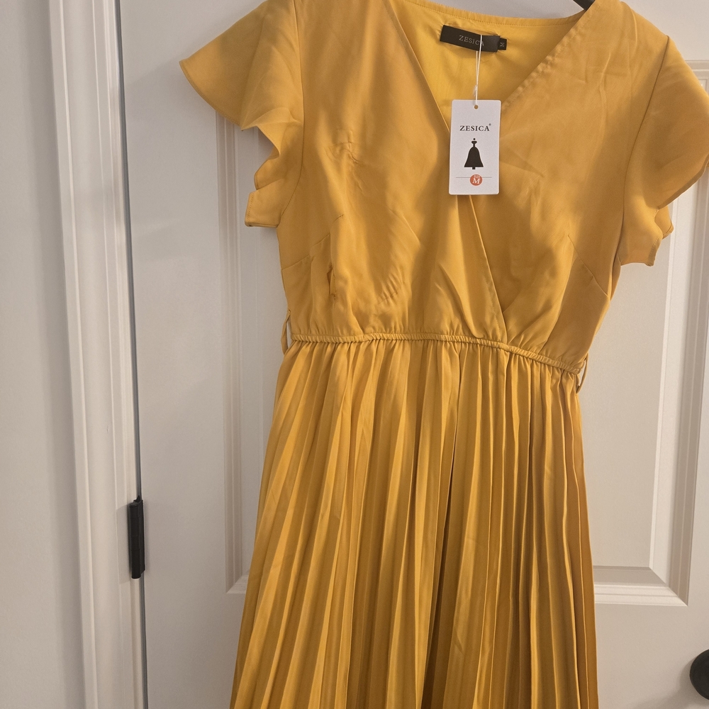 Zesica Yellow Pleated Dress
